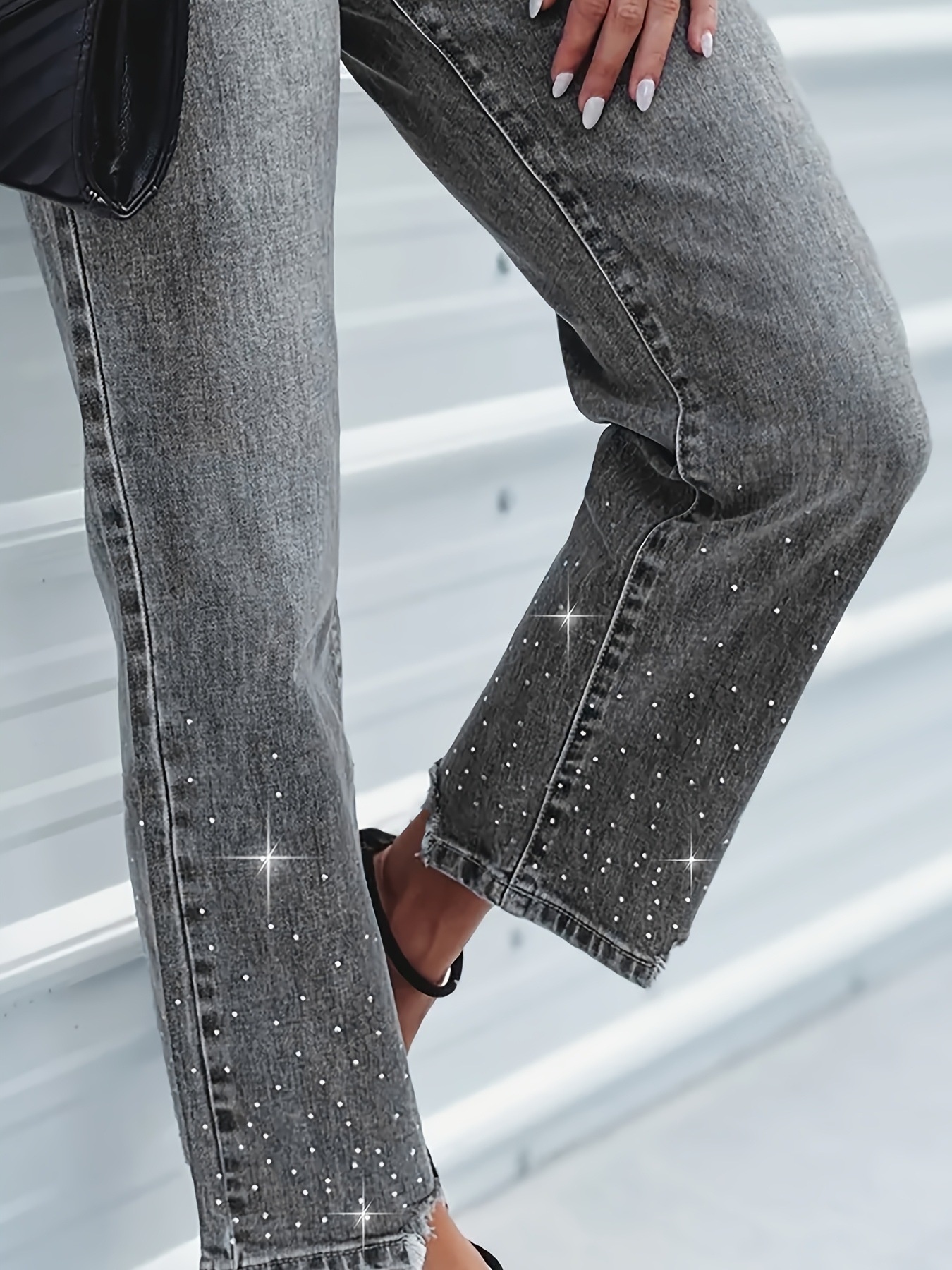 Rhinestone Embellished Cropped Jeans secondary