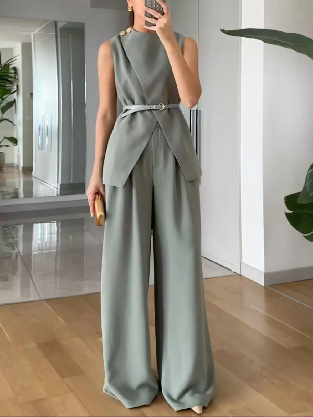 Sleeveless Top And Pants Set