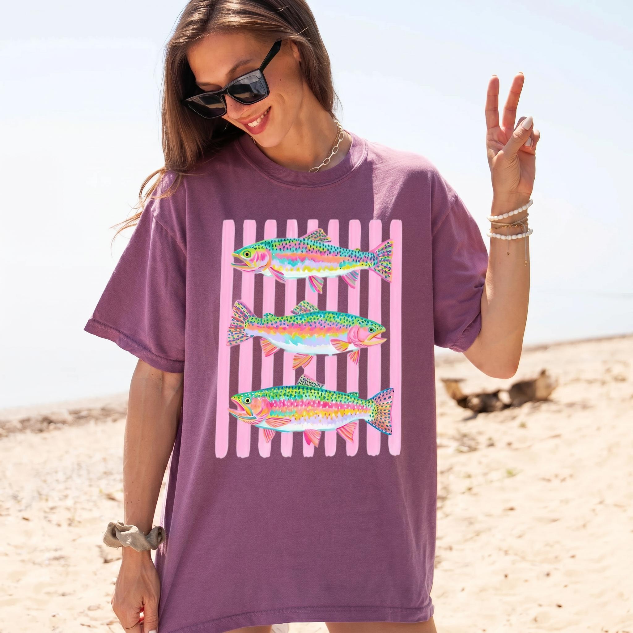 Preppy Rainbow Fish Oversized T-Shirt for Women Unisex Retro Vintage Colorful Maximalist Brown Cotton Abstract Colorful Trout In A Row Graphic Tee Summer Lake Life Apparel Girls Fish Style Fishing Apparel Tops 3