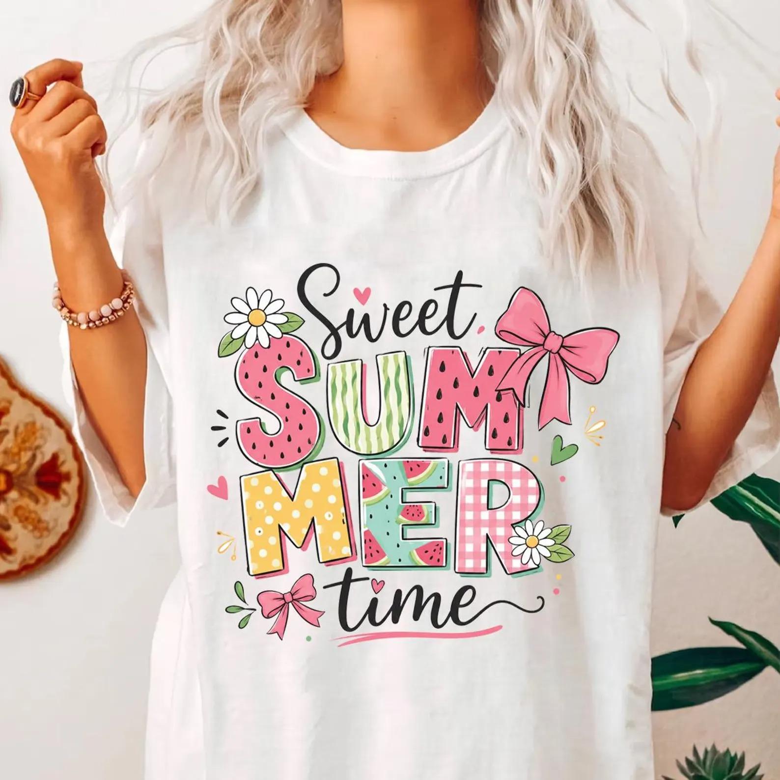 Sweet Summer Time Watermelon Shirt Oversized Graphic T-Shirt For Women Teen Girls Coquette Preppy Retro Cute Girly Aesthetic Blend Watermelon Summer Tee Cute Beach Vacation T Shirt Girly Graphic Tee Pink Bow Daisy Top 3
