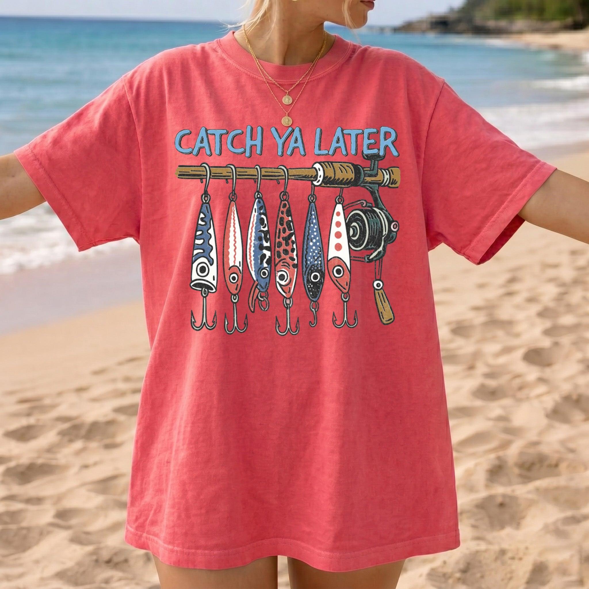 Catch Ya Later Fishing T-Shirt Funny Fishing Lures Graphic Tee Retro Fisherman Gifted Trendy Summer Beach Shirt Oversized Aesthetic Cute Outdoor Fish T-Shirt for Women Lake Day Outfit 3
