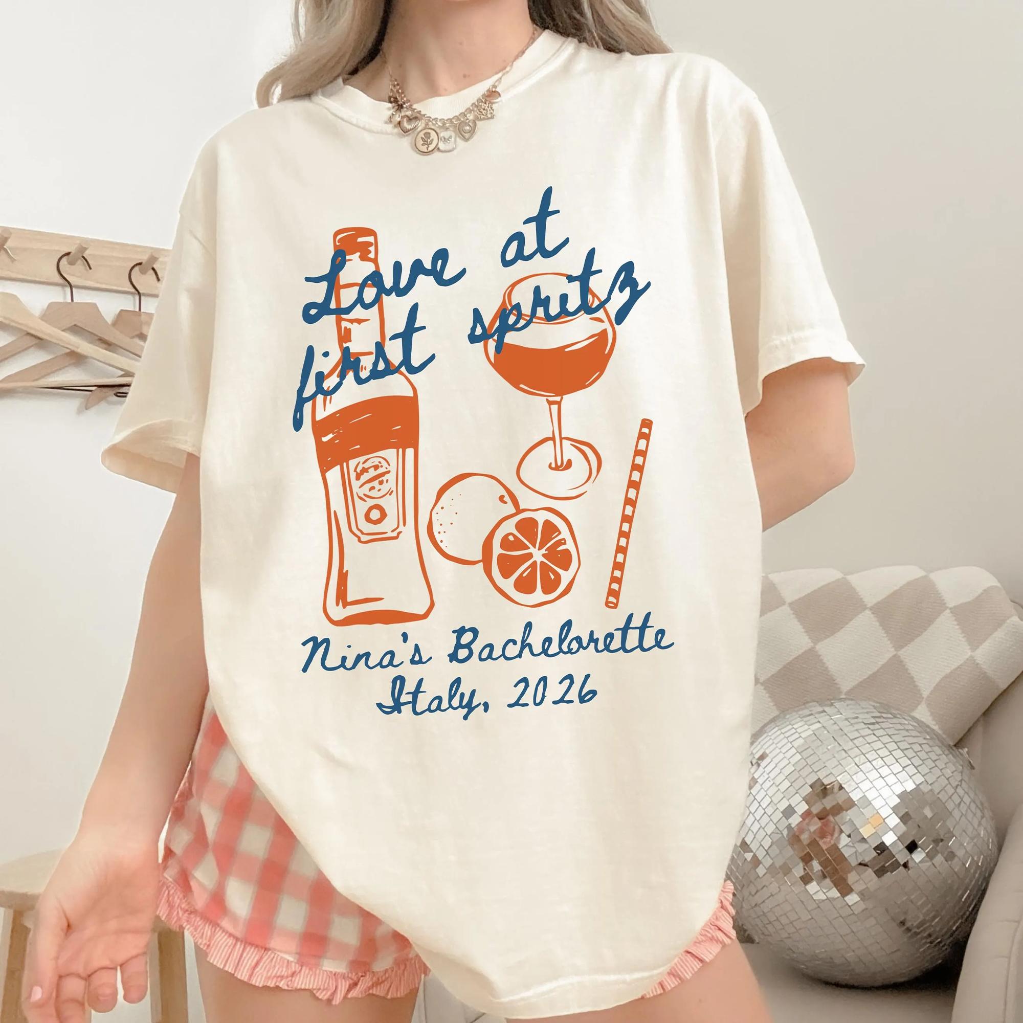 Personalized Love at First Spritz Bachelorette Shirt Graphic T-Shirt For Bride And Bridesmaids Group Matching Custom Preppy Euro Summer Retro Aesthetic Pale Cotton Top Aperol Spritz Bach Party Shirt Italy Cocktail Tee Summer Bach Trip Top 4