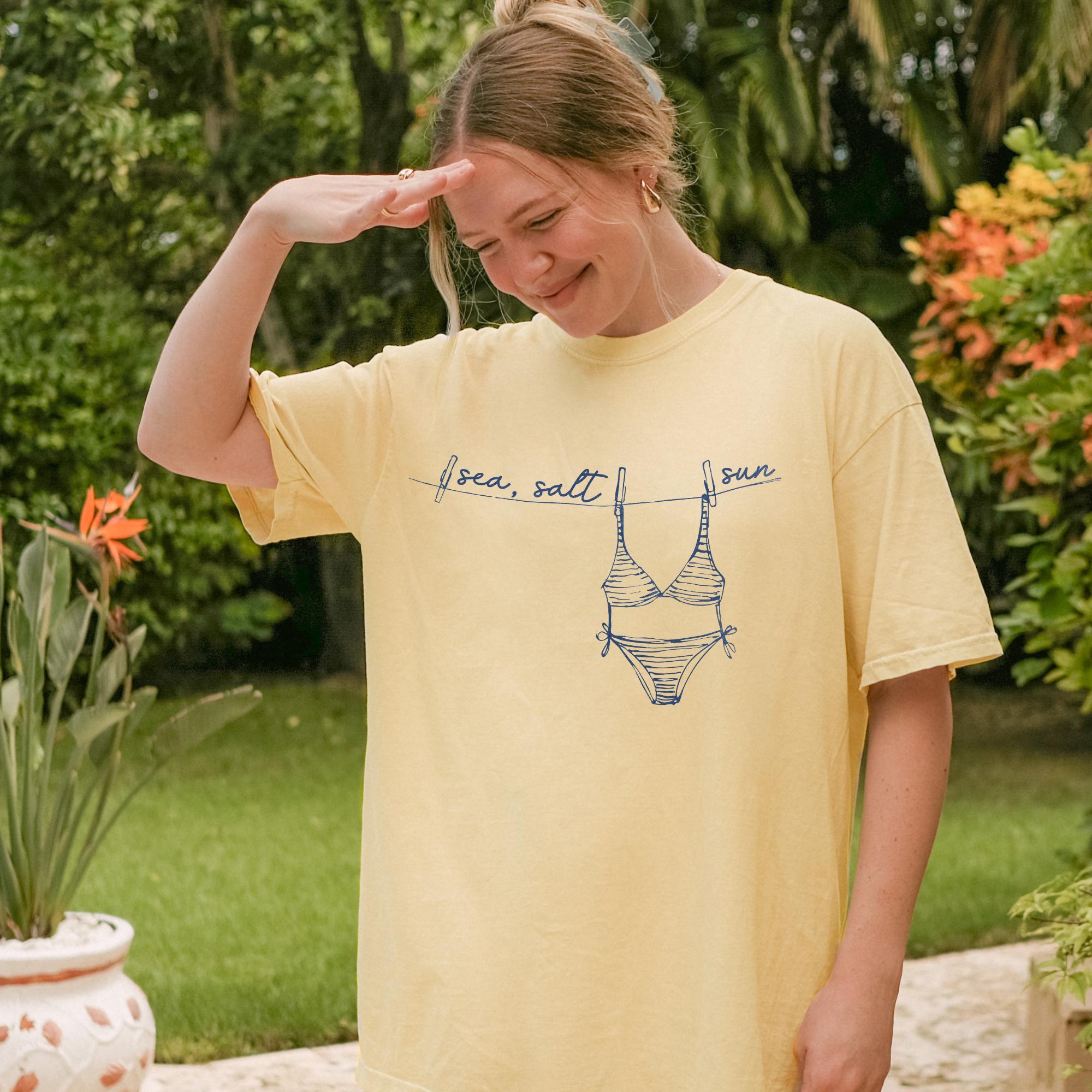 Sea Salt Sun Bikini Graphic Oversized T-Shirt For Women Coastal Granddaughter Preppy Summer Beachy Vintage White Cotton Apparel Beach Holiday Vacation Top Casual Loose Fit Tee Trendy Retro Summervibes Cover Up Clothes 4