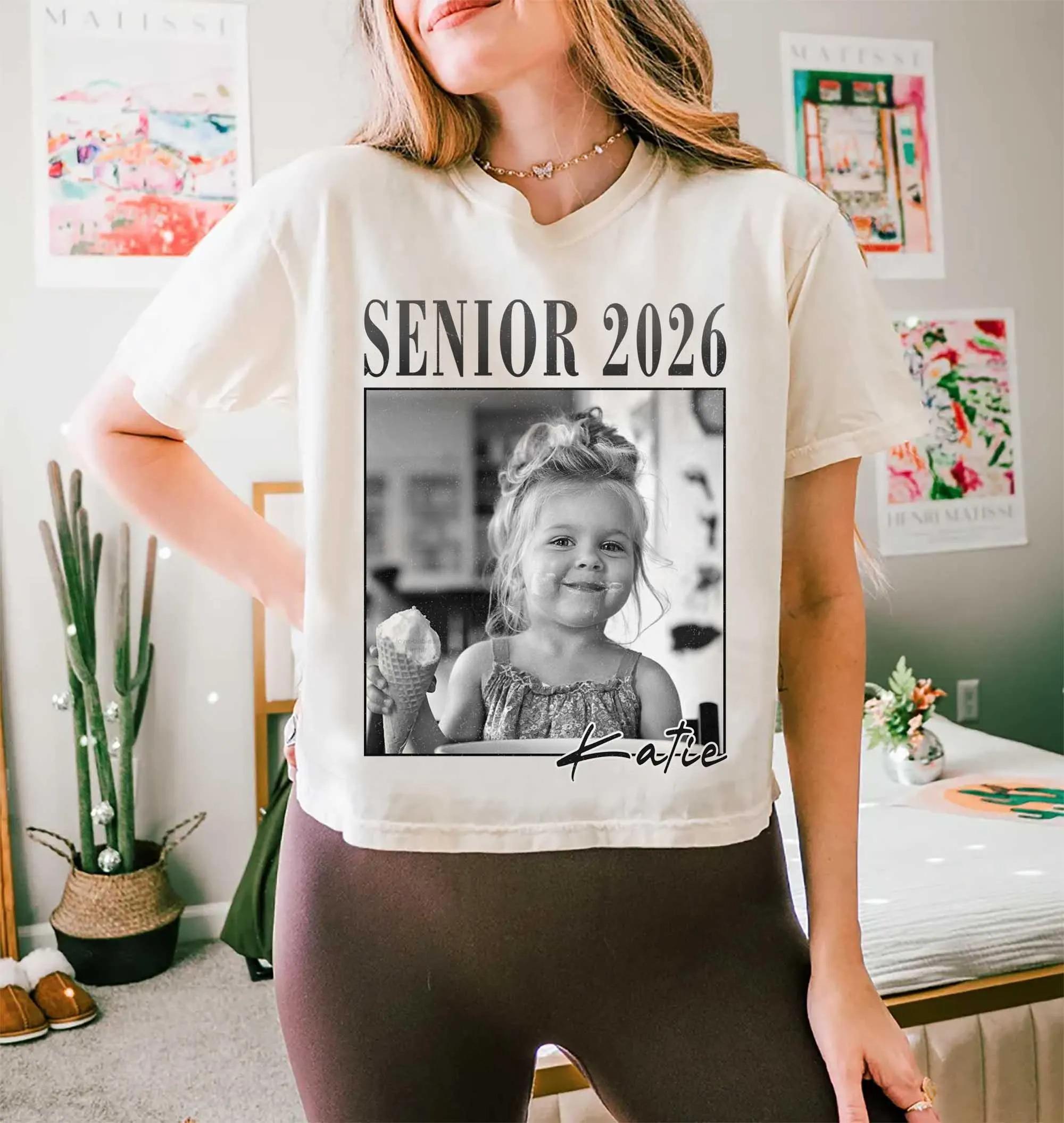 Custom Senior 2026 Childhood Photo Shirt – Personalized Baby Photo Class of 2026 Graduation Tee, Vintage Senior Year Memory Top, Retro BSW Minimalist Graduate Gift 4