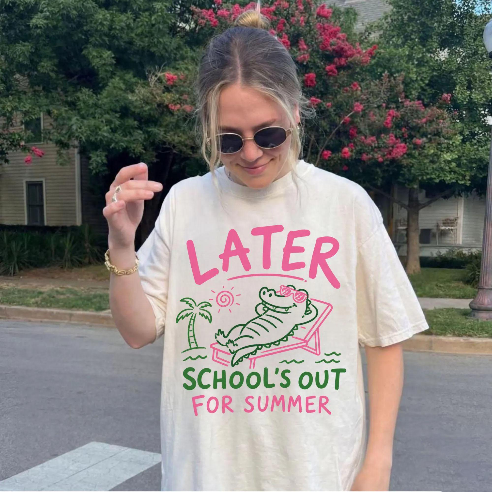 Later Gator School's Out For Summer Graphic T-Shirt Women Men Teachers Retro Preppy Funny Tee Funny Teacher Summer Shirt Retro Alligator Summer Vacation Last Day Of School Apparel Top 2