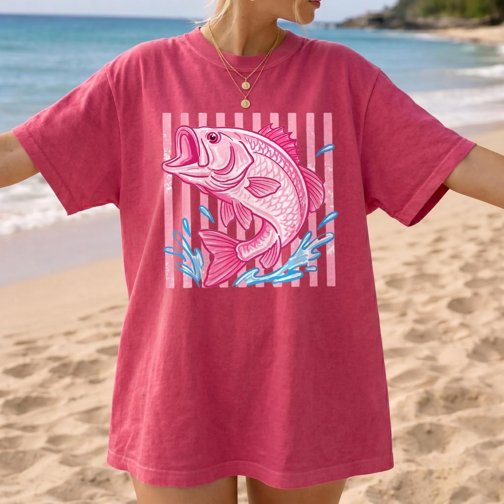 Women's Retro Pink Striped Bass Graphic Short-Sleeve T-Shirt - Preppy Coastal Oversized Vintage Brown Ribbed Cotton Fabric Top, Soft Streetwear for Beach Sea Life Lovers' Casual Vacations 2