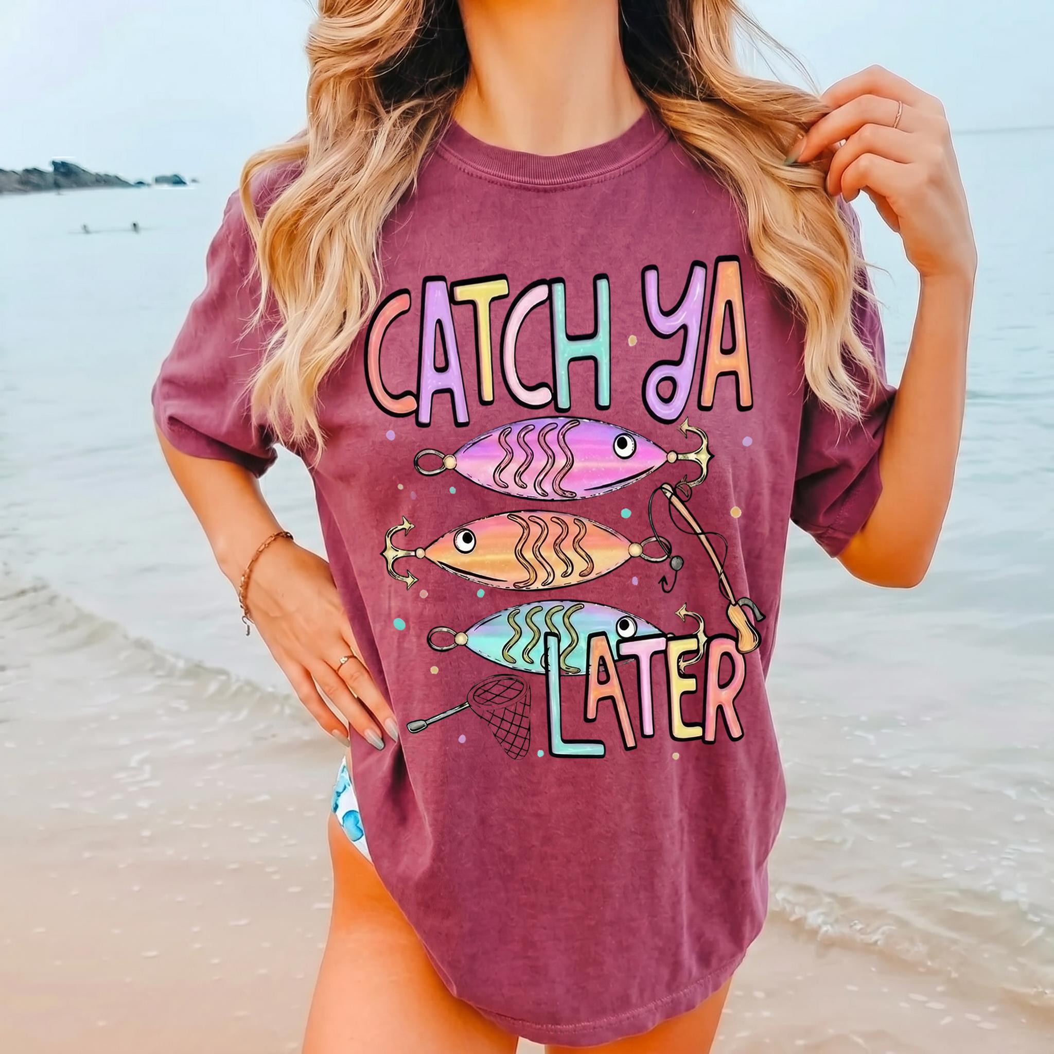 Catch Ya Later Fishing Shirt Pastel Fishing Summer Fishing Shirt Design Graphic Tee Preppy Coastal Lake Stripes Design Summer Vacation Aesthetic T-Shirt for Women Cute Outdoors Lake Life Clothing 4