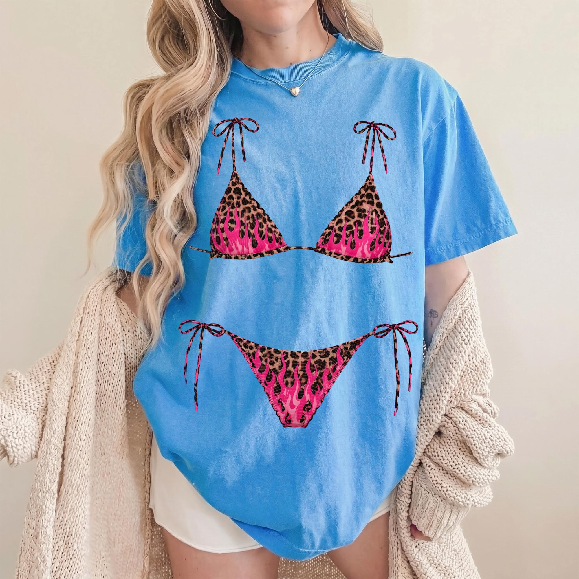 Funny Pink Leopard Flame Bikini Graphic Oversized T-Shirt Cover Up For Women Y2K Retro Novelty Light Blue Cotton Tee Bride and Bridemaids Aesthetic Summer Beach Vacation Bikini Flame Bachelorette Party Pool Trip Bride And Bridesmaid Outfit Tops 2