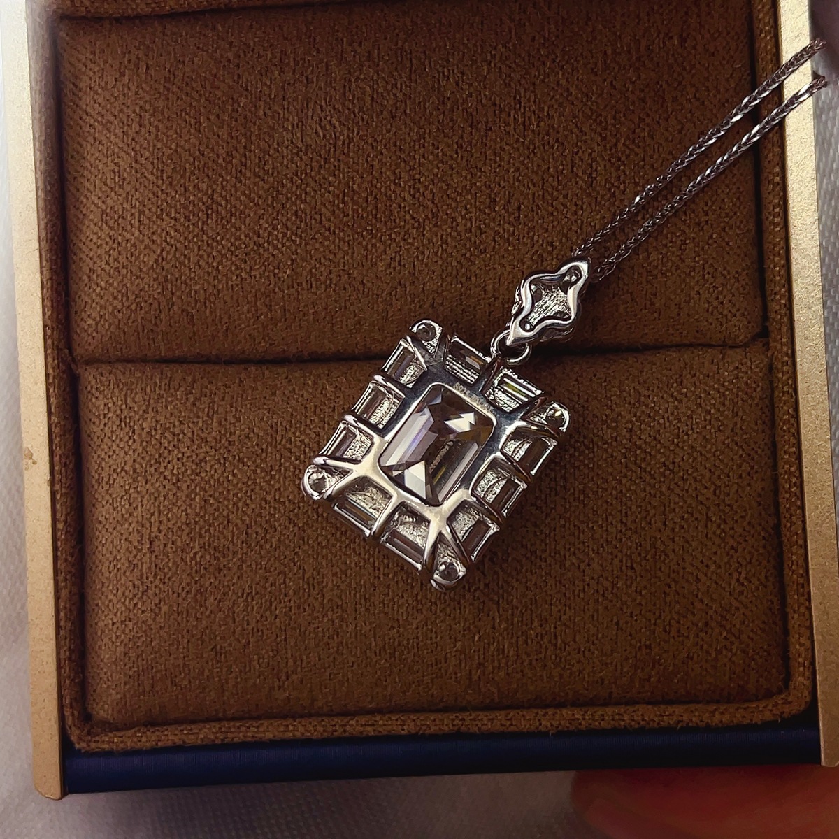 5 Carat 925 Sterling Silver Moissanite Pendant Necklace 2