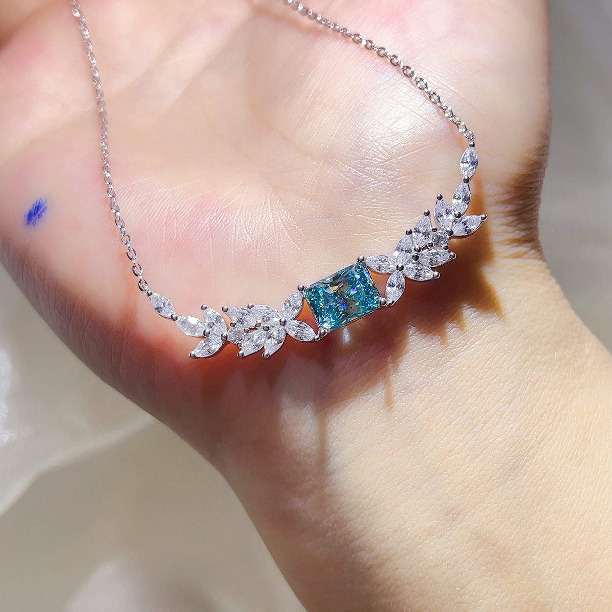 2 Carat 925 Sterling Silver Moissanite Necklace 3