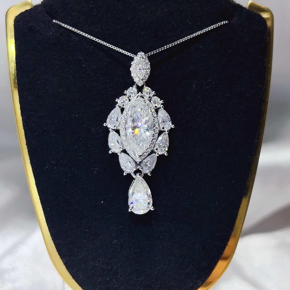 3 Carat 925 Sterling Silver Moissanite Pendant Necklace 4
