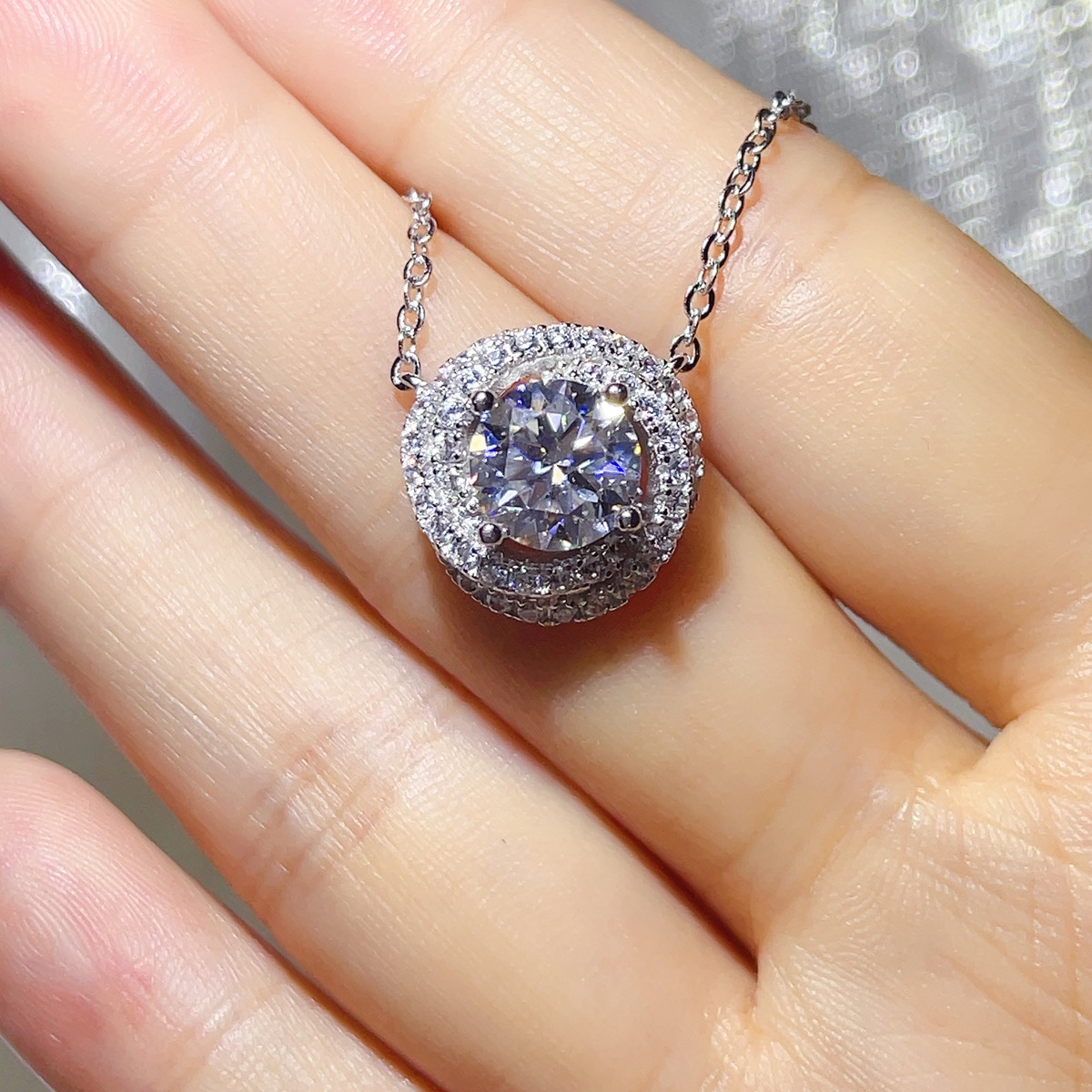 2 Carat 925 Sterling Silver Moissanite Pendant Necklace 3