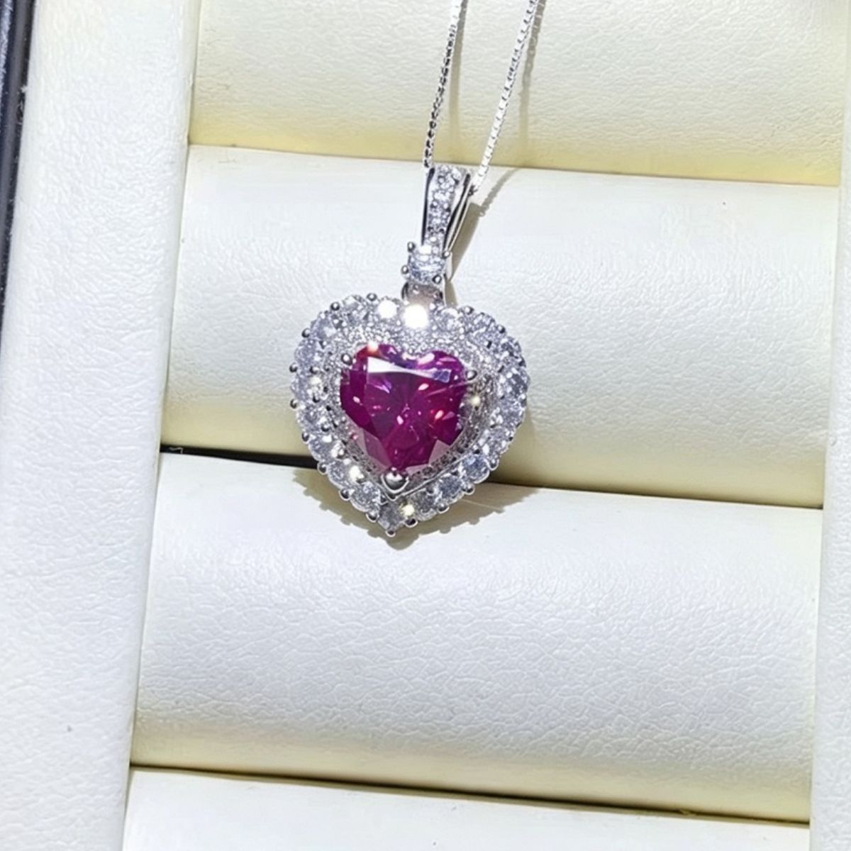 1 Carat 925 Sterling Silver Moissanite Necklace 3