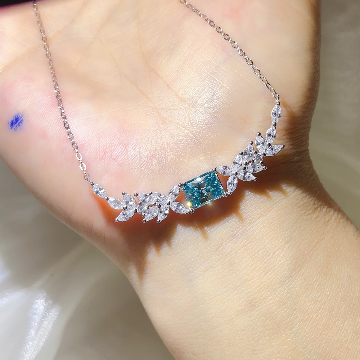 2 Carat 925 Sterling Silver Moissanite Necklace 4