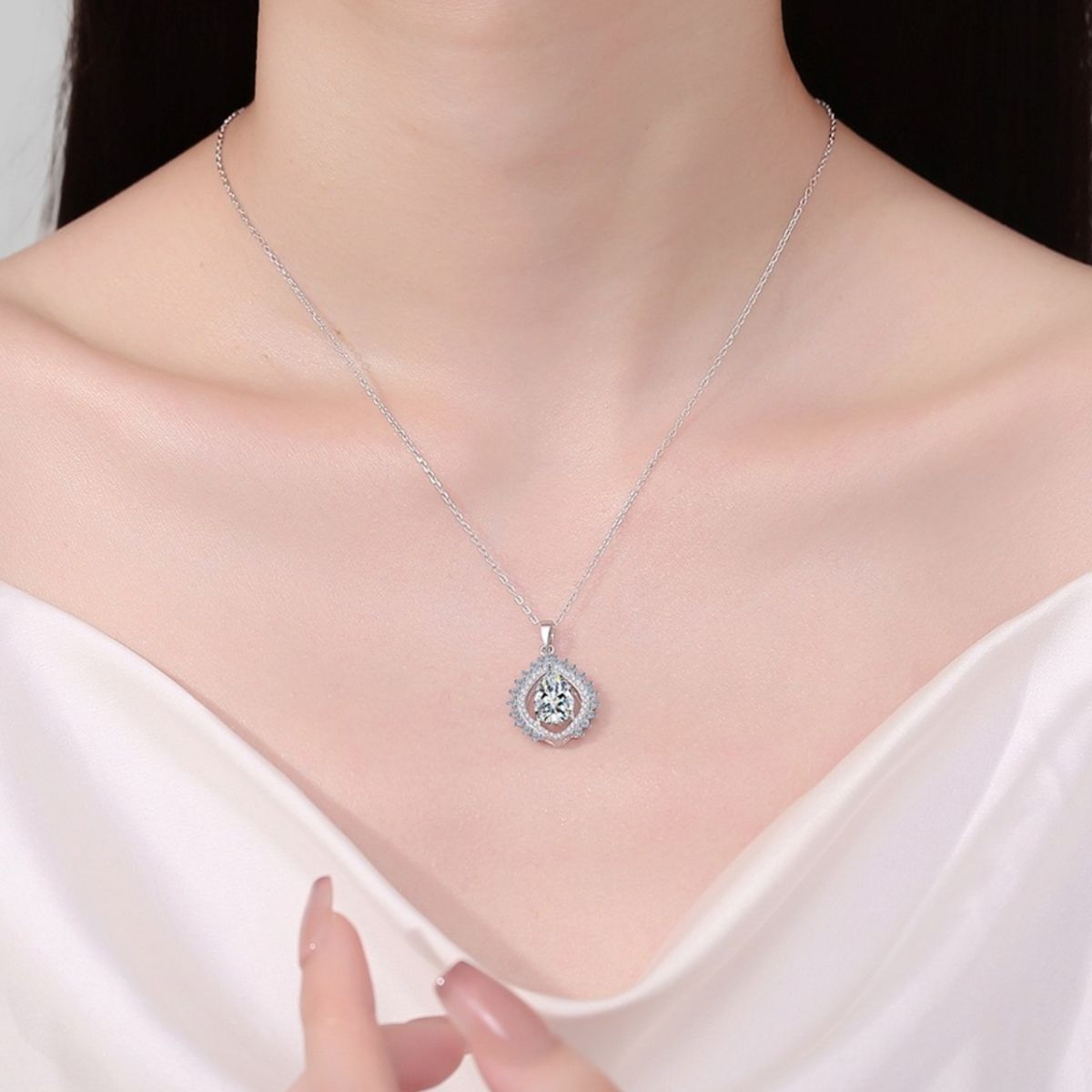 3 Carat 925 Sterling Silver Moissanite Teardrop Necklace 4