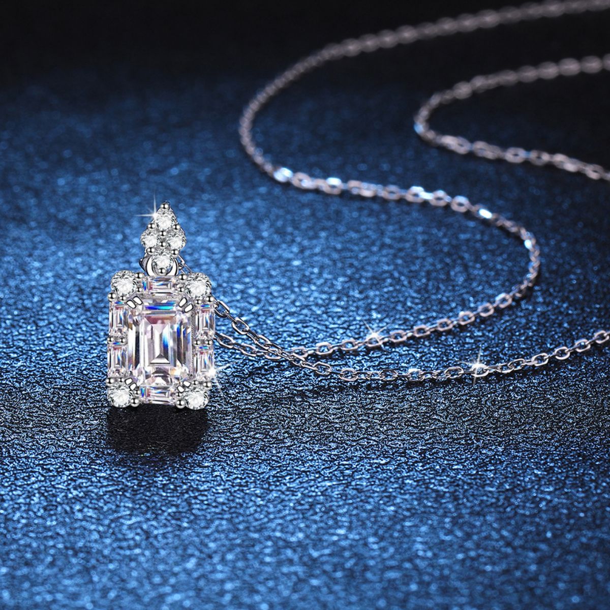 1 Carat 925 Sterling Silver Moissanite Pendant Necklace 3