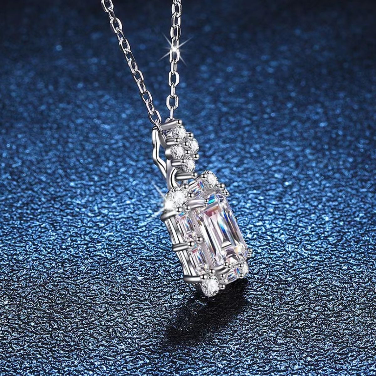 1 Carat 925 Sterling Silver Moissanite Pendant Necklace 4