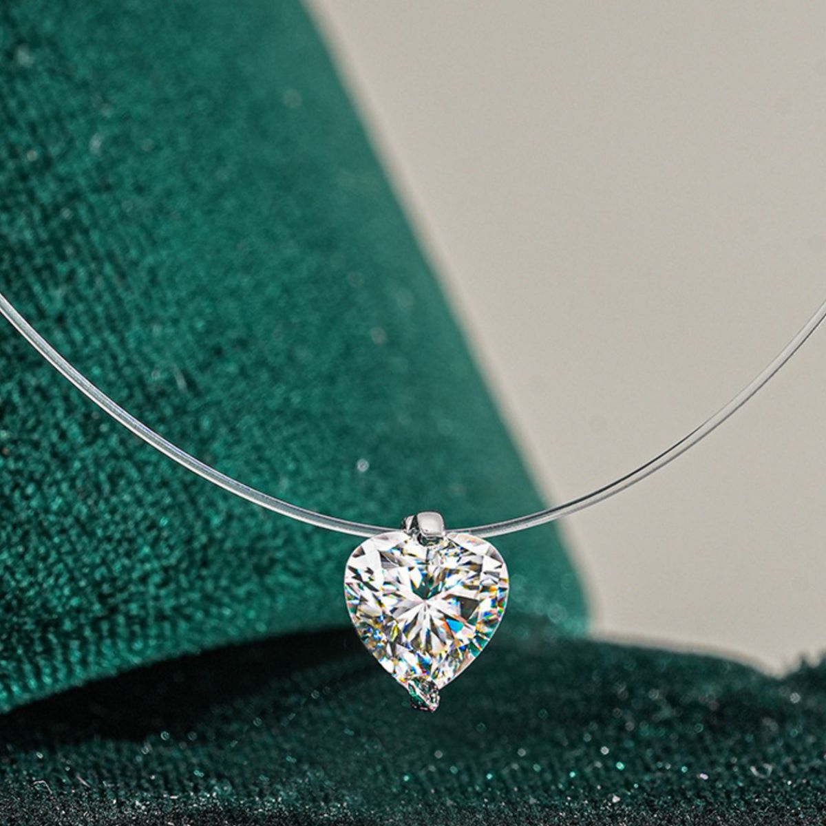 1 Carat Heart-Shaped Pendant Necklace 4