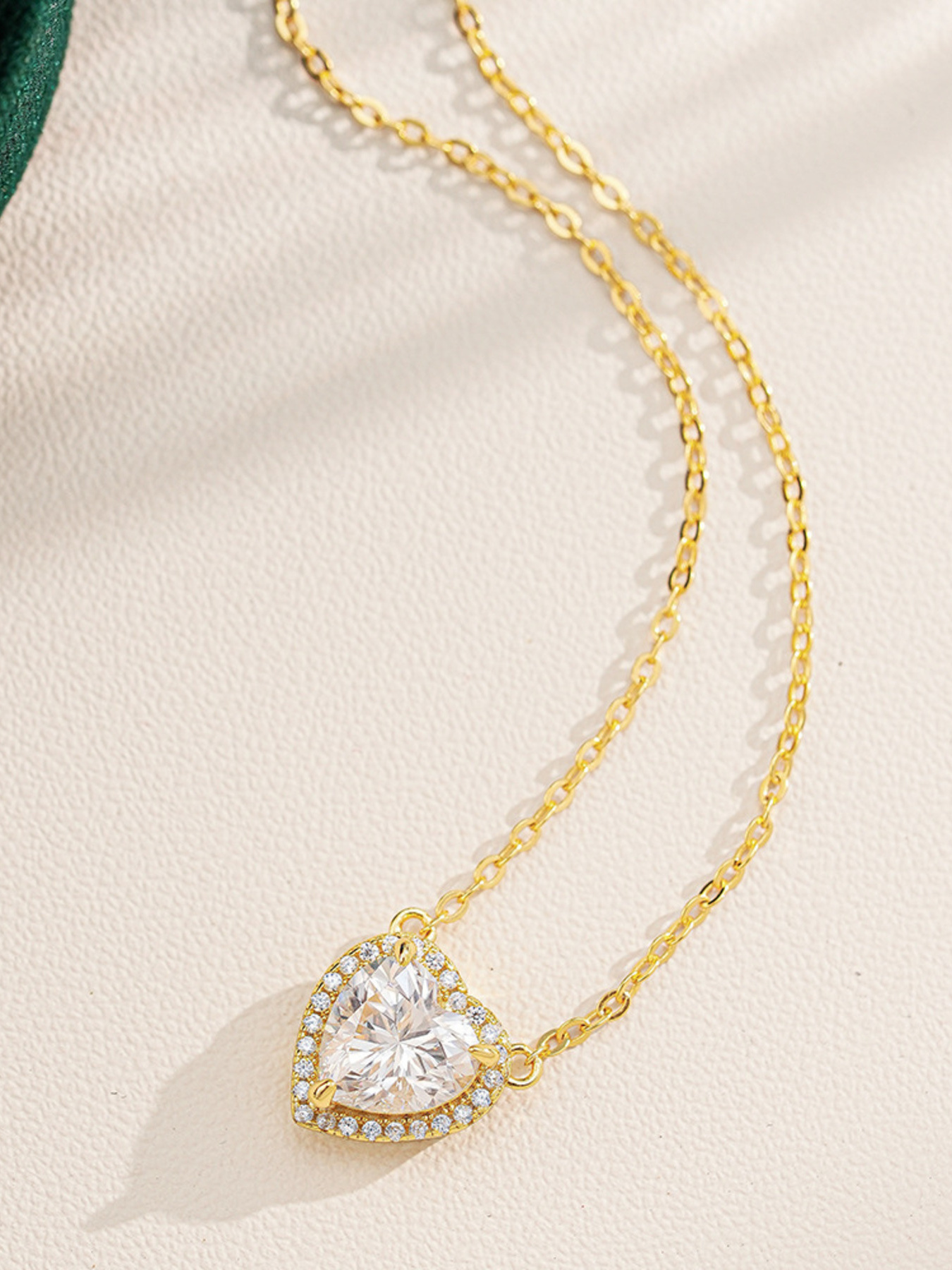 2 Carat 18K Gold-Plated Moissanite Heart Necklace 2