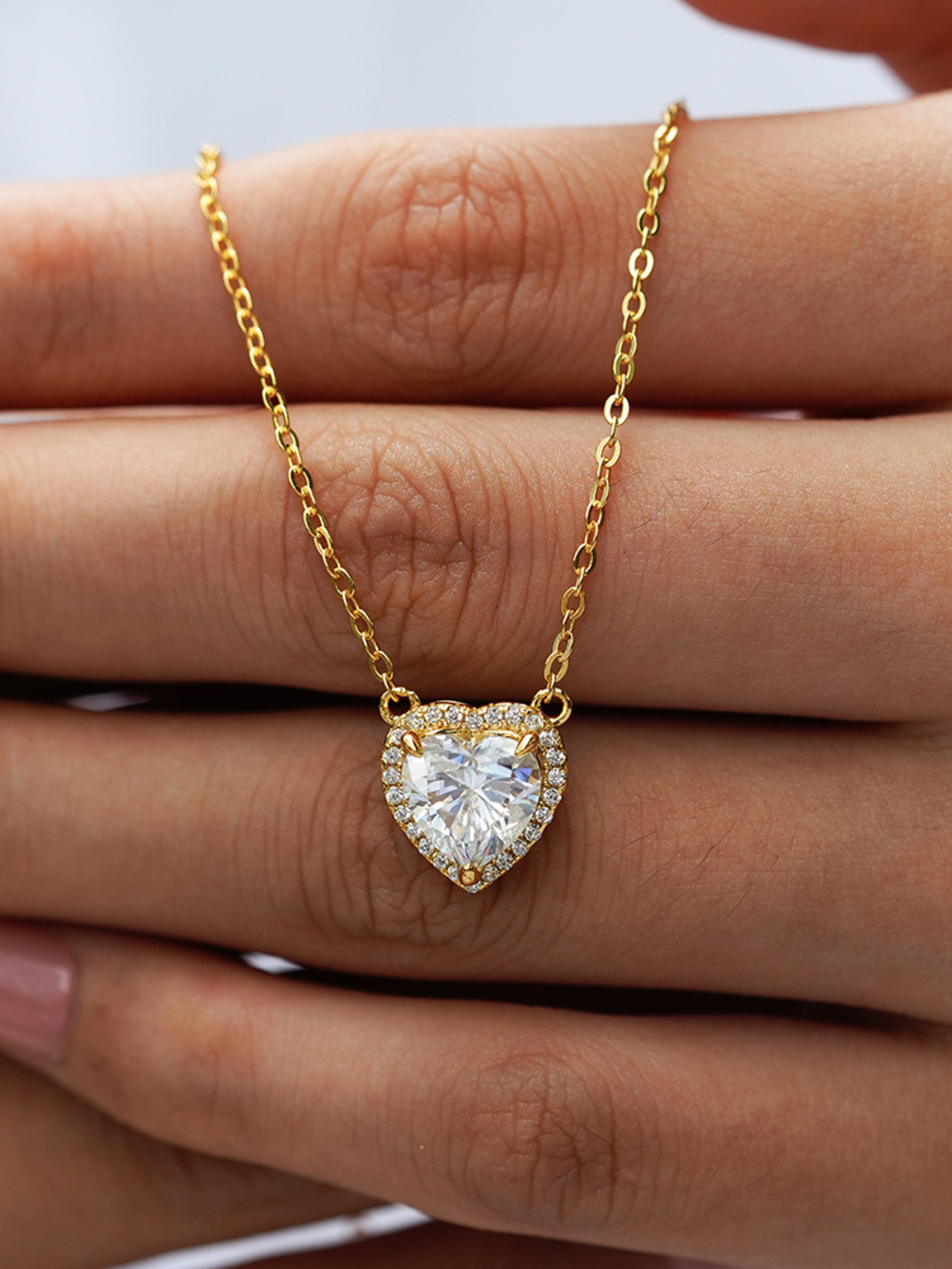 2 Carat 18K Gold-Plated Moissanite Heart Necklace 4