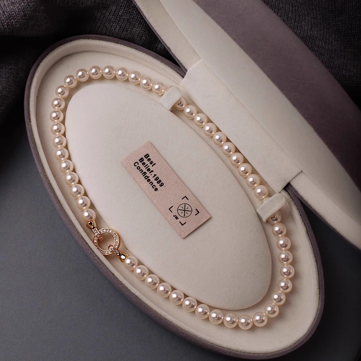 Pearl Necklace with Interlocking Clasp 2