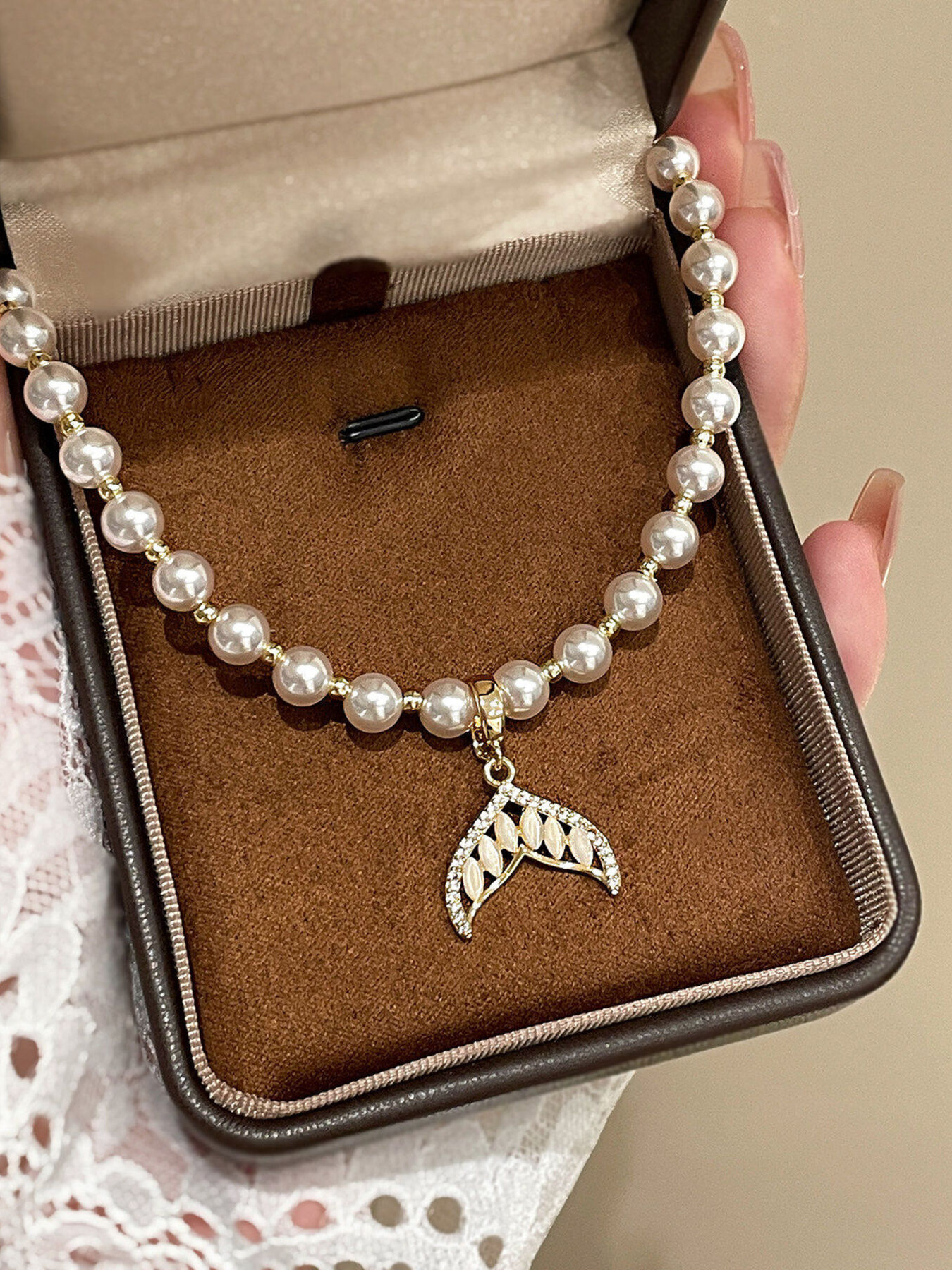 Pearl Mermaid Tail Pendant Necklace 4