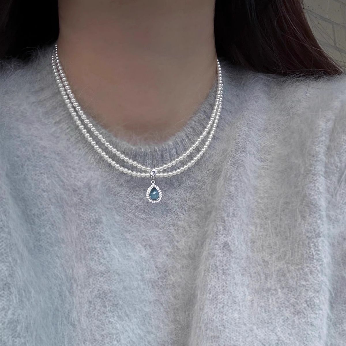 Double Layered Pearl Necklace with Teardrop Pendant 2