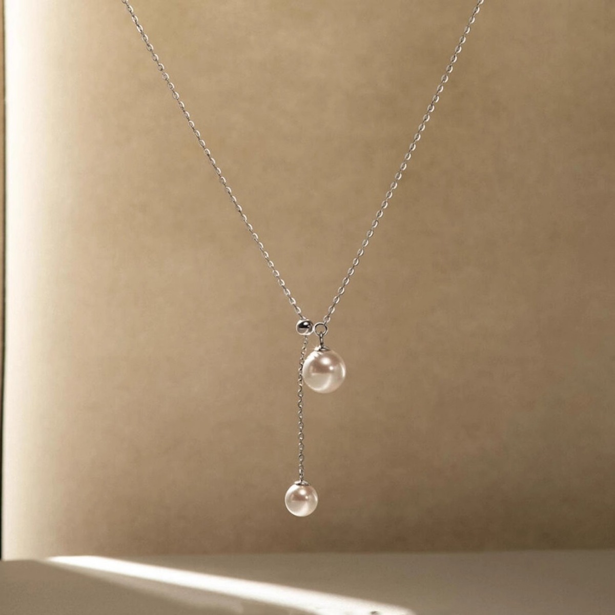 Pearl Pendant Y Necklace 2