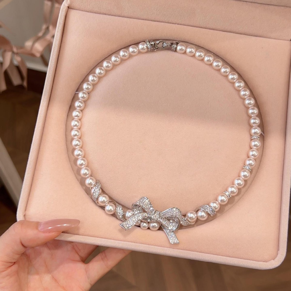 Pearl Necklace with Bow Pendant 2