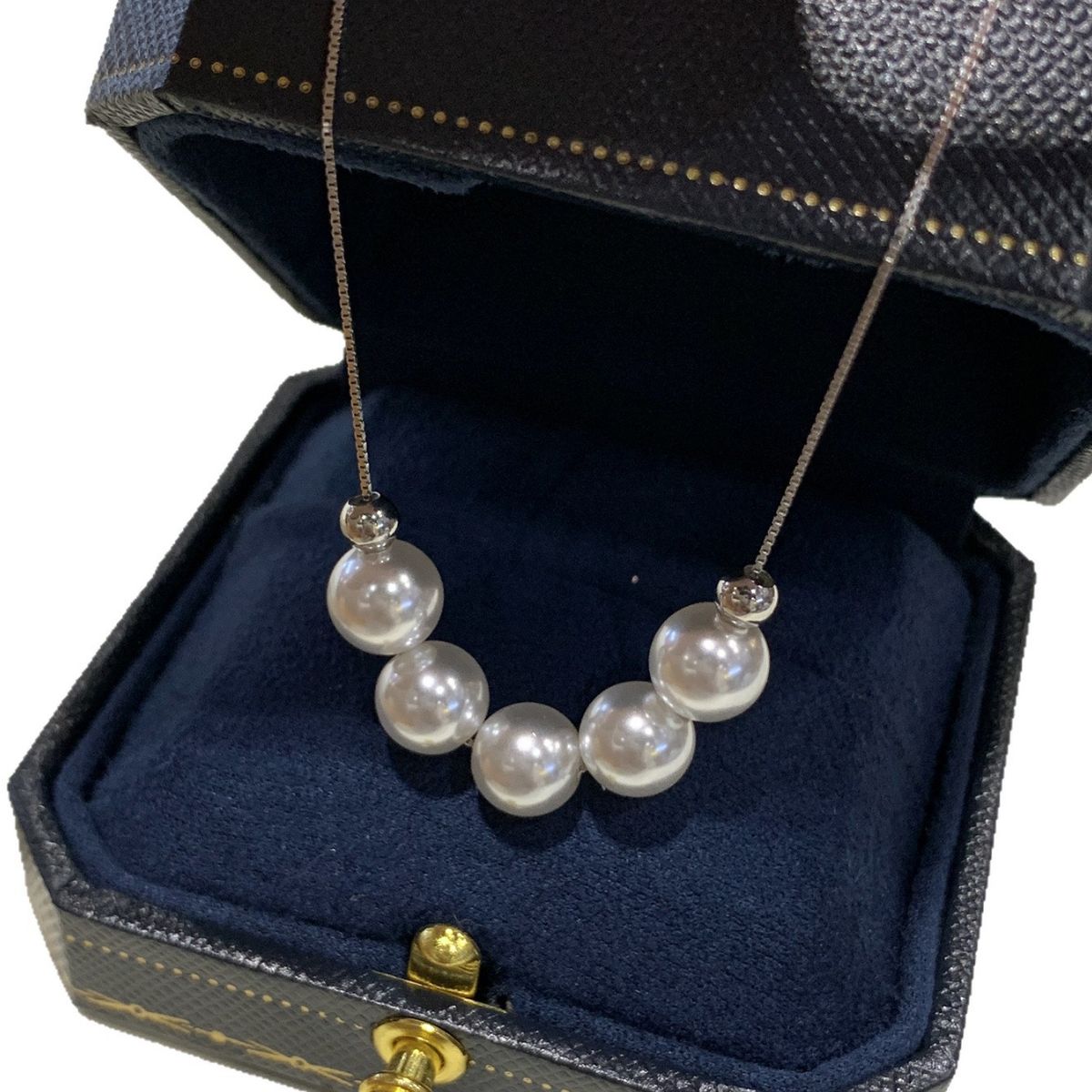 Adjustable Pearl Necklace 4