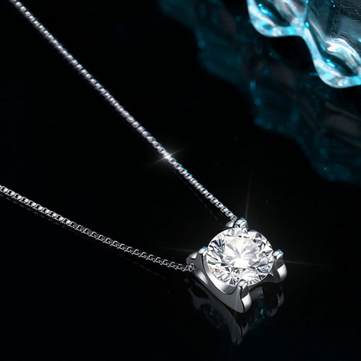 1 Carat 925 Sterling Silver Moissanite Pendant Necklace 2