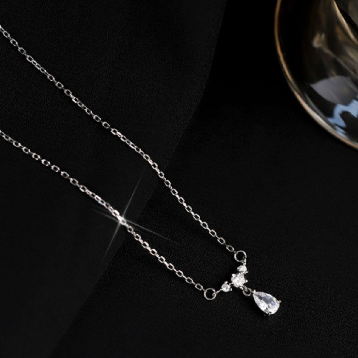 925 Sterling Silver Zircon Teardrop Necklace 3