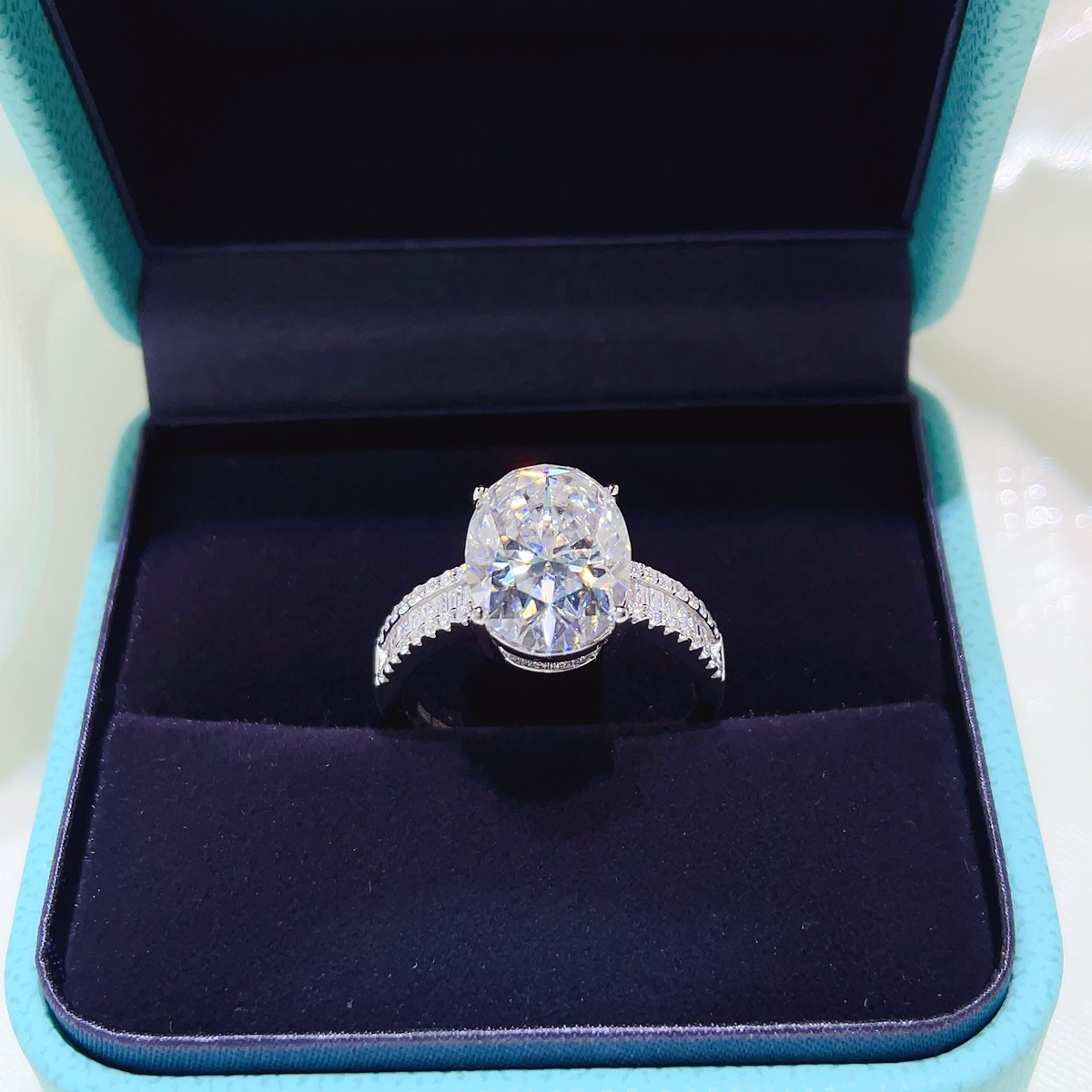 8 Carat 925 Sterling Silver Moissanite Ring 3