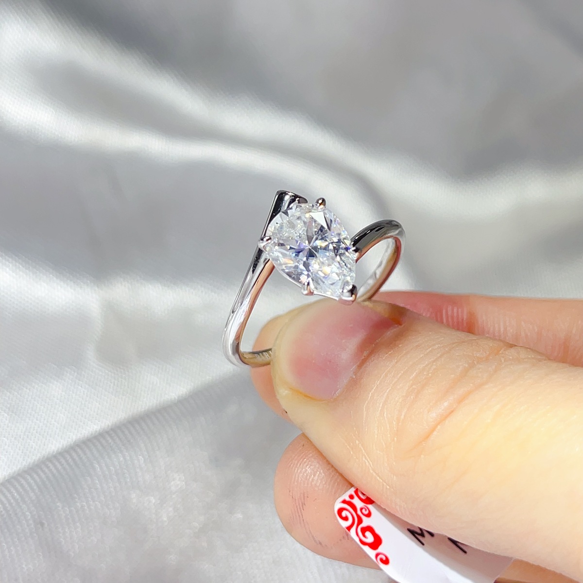2 Carat 925 Sterling Silver Moissanite Ring 2