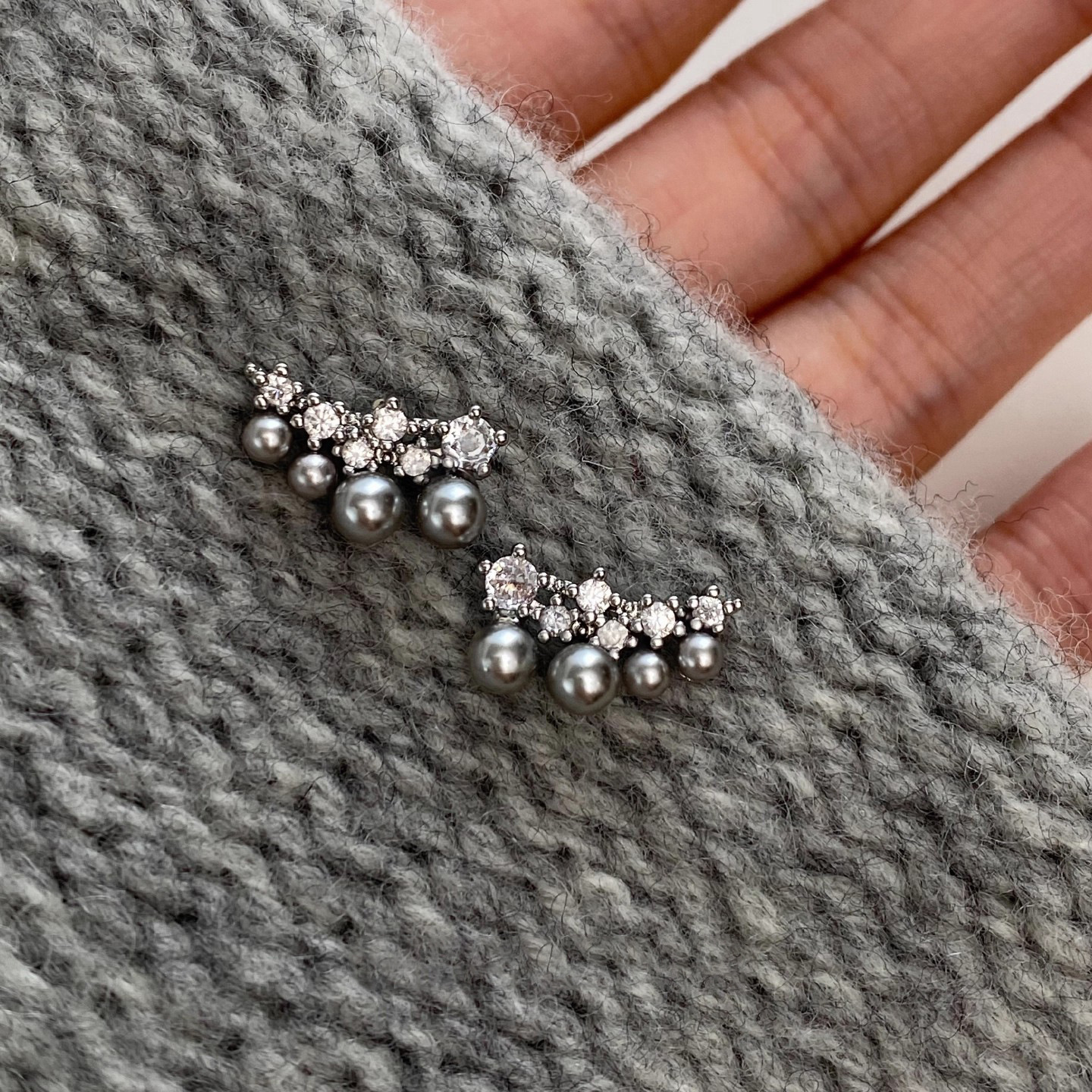 Alloy Pearl Cluster Earrings 2
