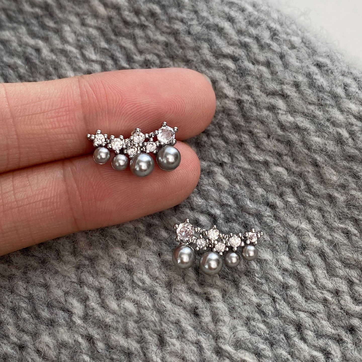 Alloy Pearl Cluster Earrings 3