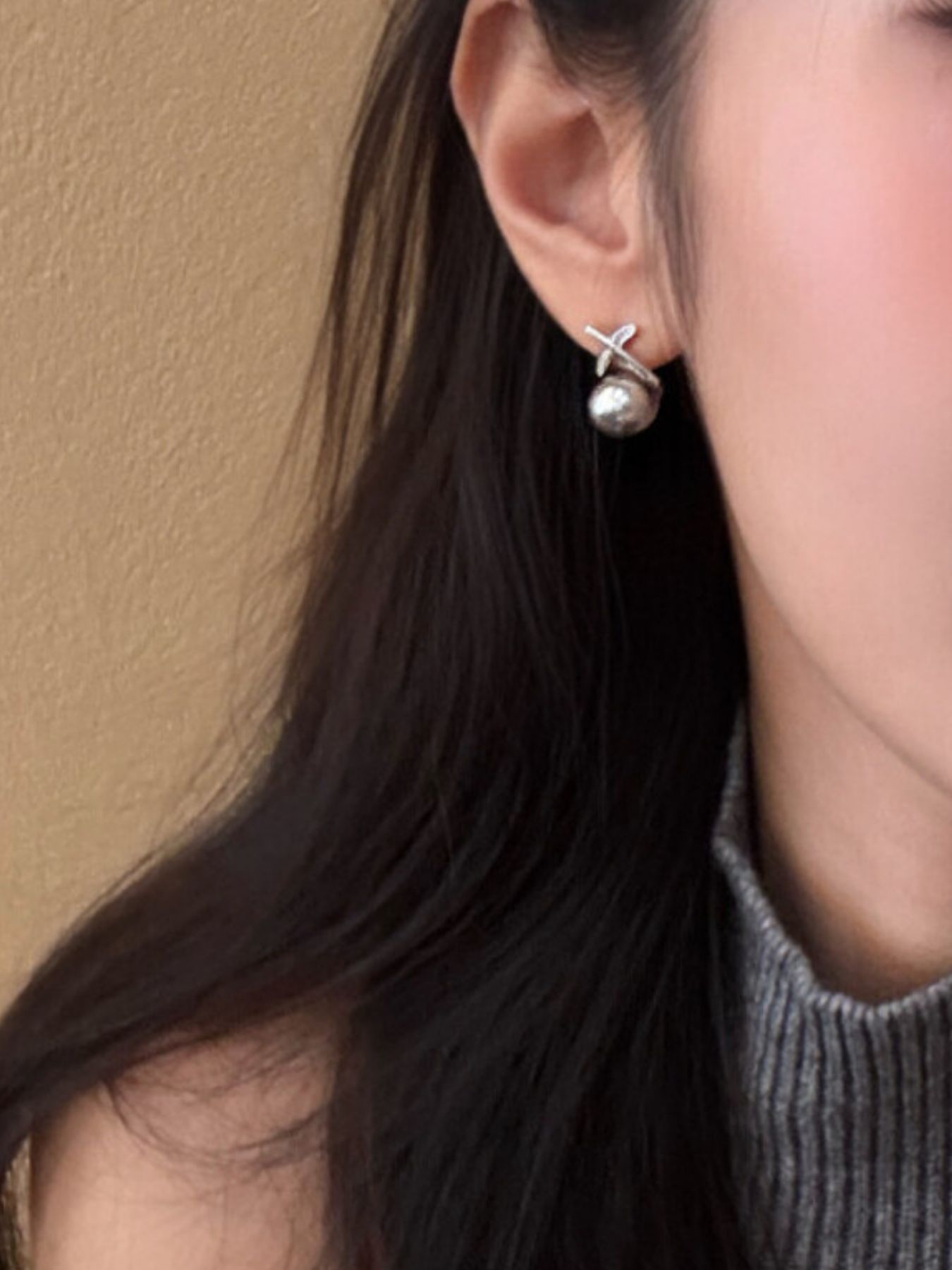 Pearl Stud Earrings 3