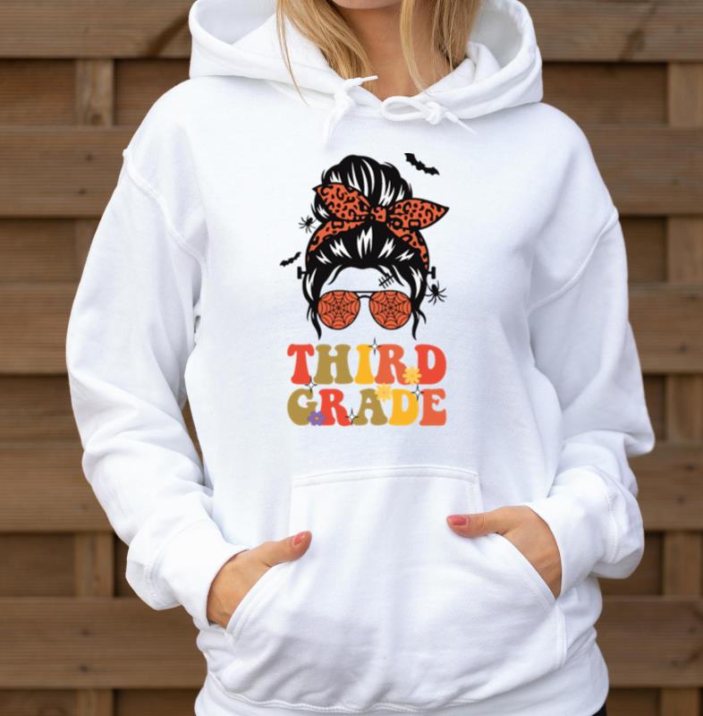 Back To School Groovy 3rd Grade Halloween Vibes - Unisex Hoodie