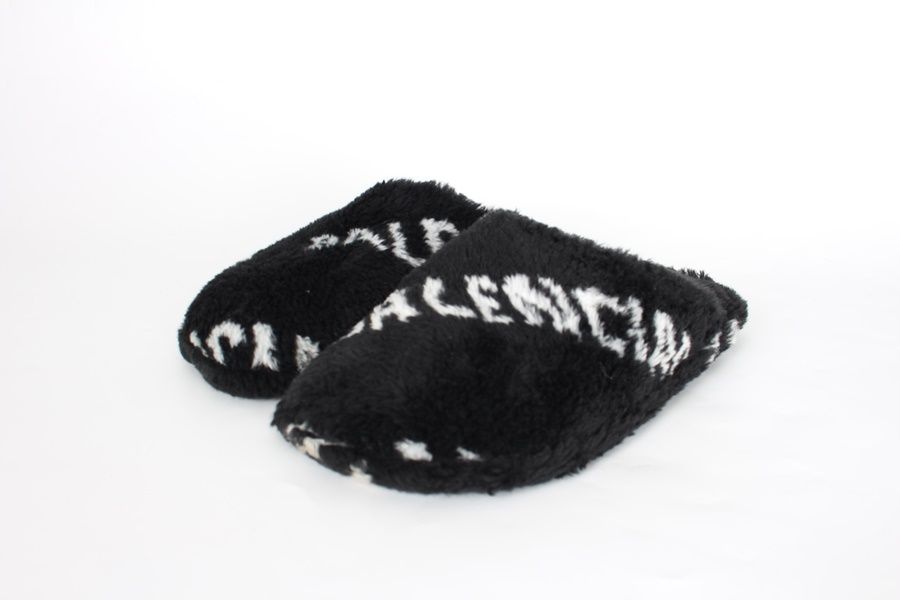 Balenciaga Fur Slippers Size 42 SKU
