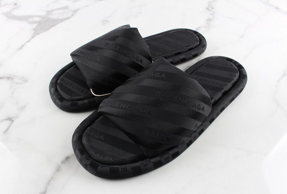 Balenciaga Logo Slippers Size 38 - SKU