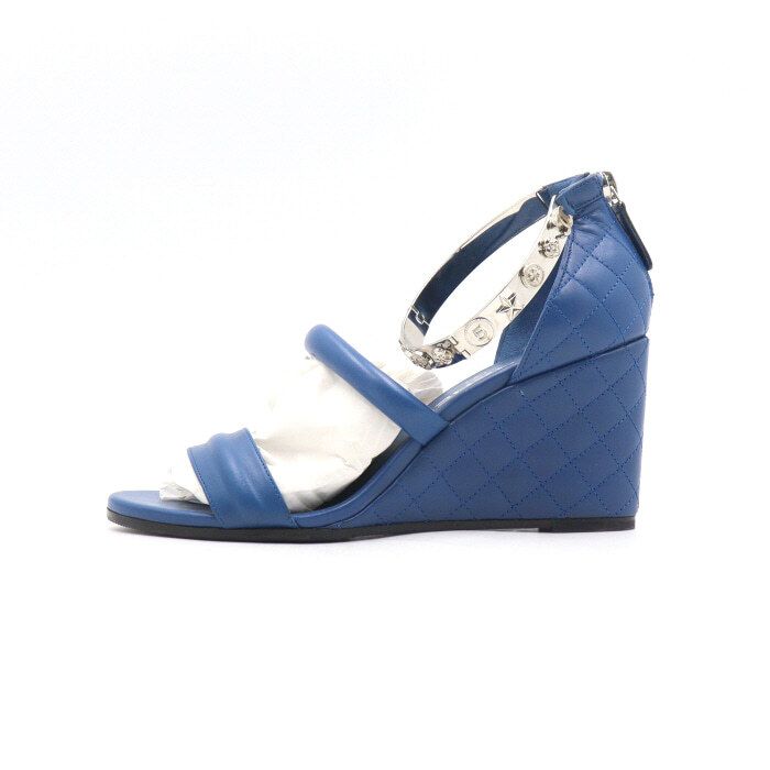 CHANEL Blue Leather Icon EjangMetal Bangle Strap Open Toe Women's Shoes AA50246