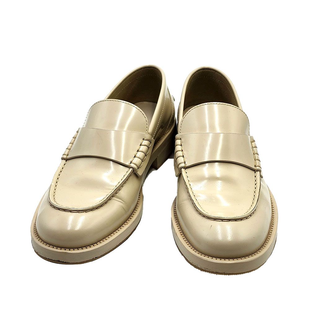 CHANEL Classic Beige Loafers 35.5 (SKU: G39190)