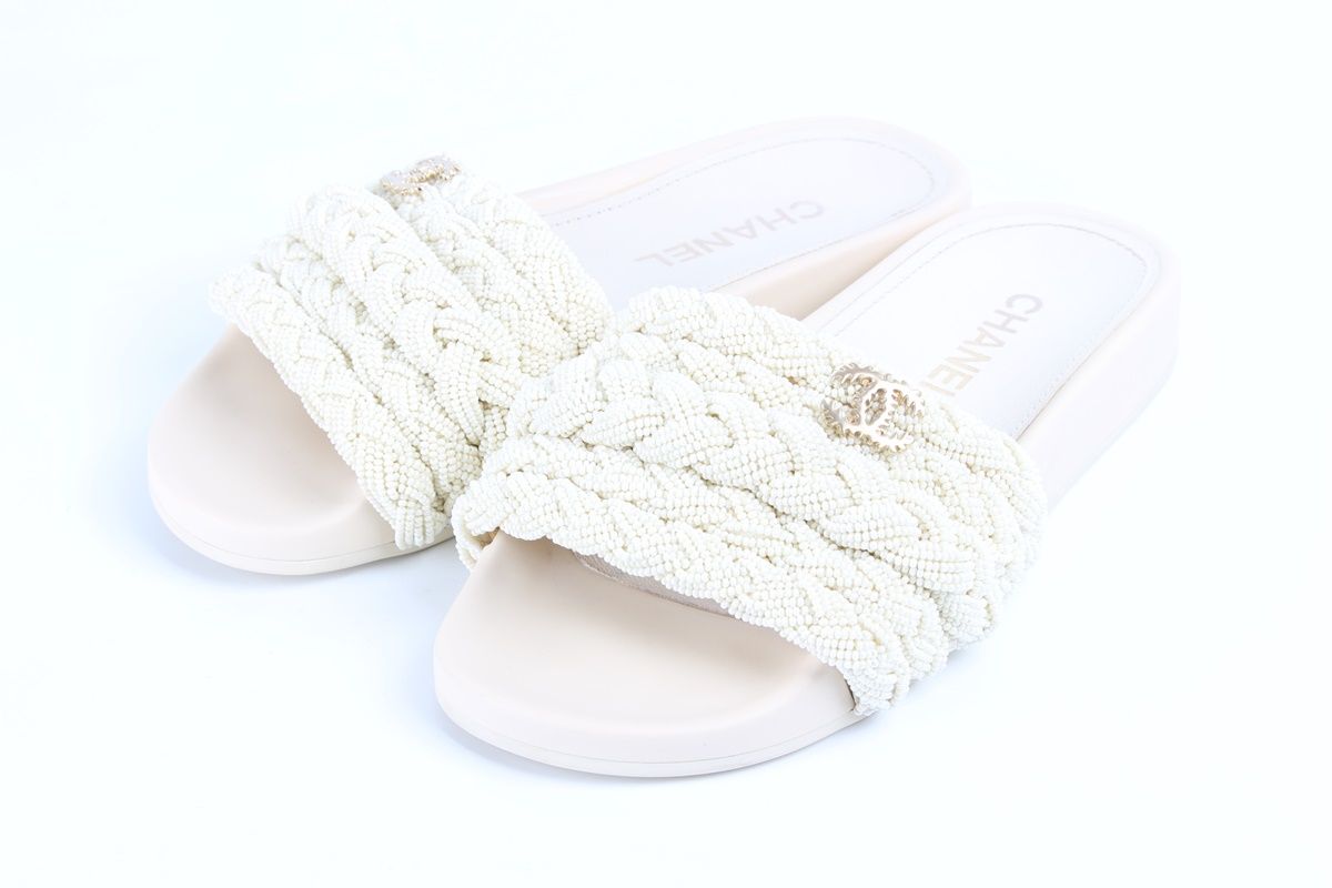 CHANEL Mule Slippers Size 36 - SKU