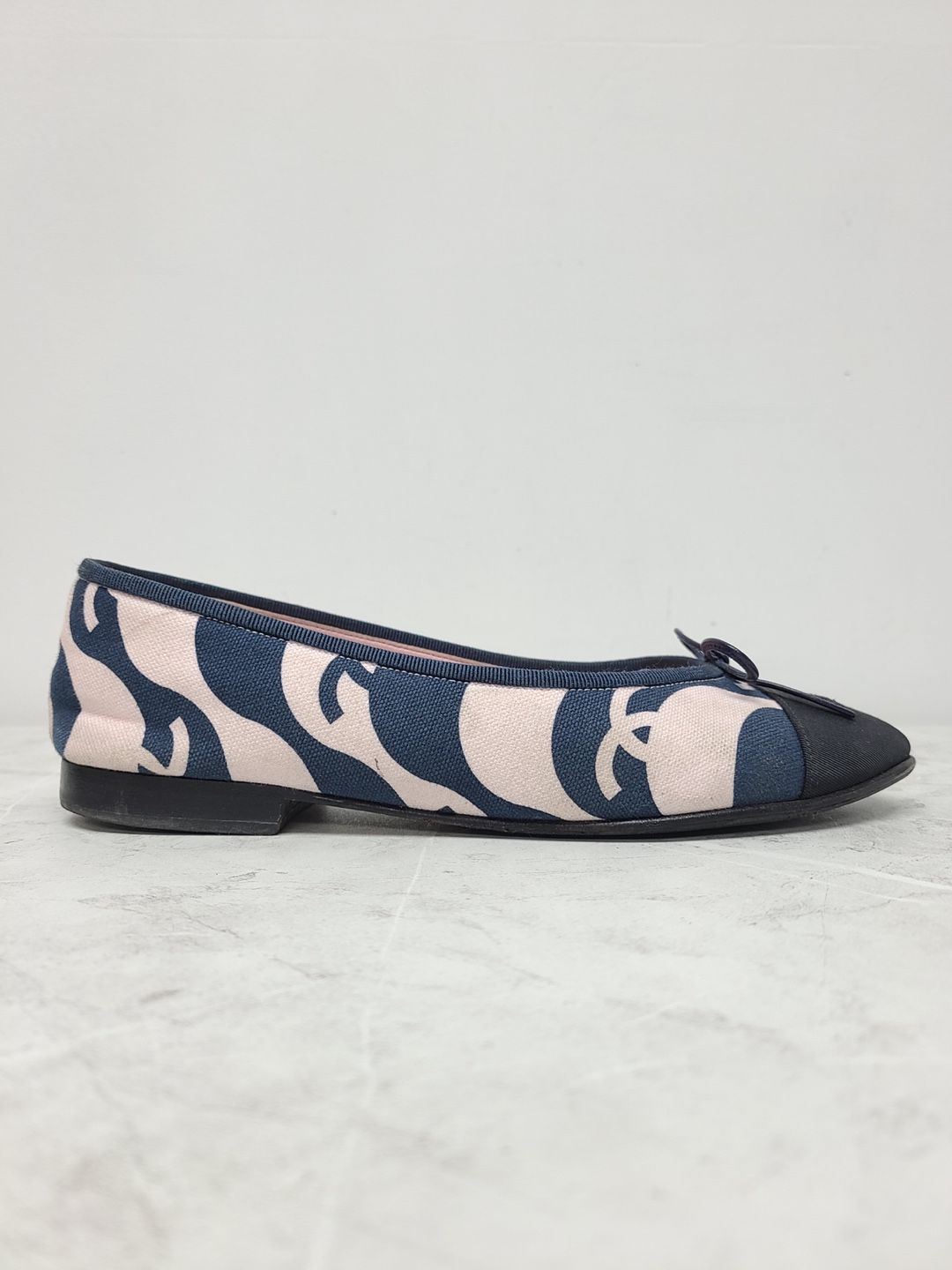 CHANEL Navy Pink CC Logo Classic Ballet Flats Shoes - SKU 37.5