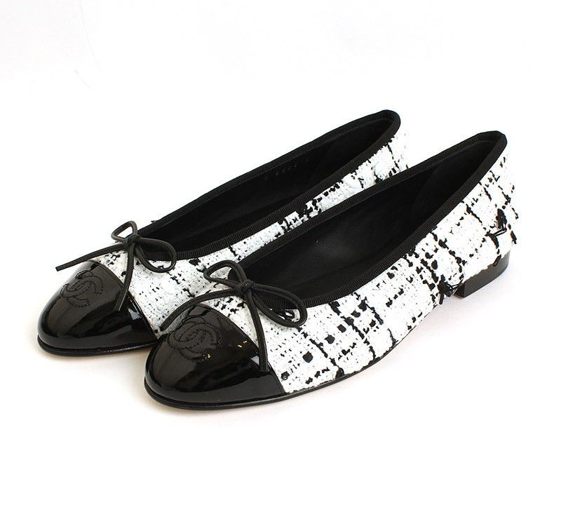 CHANEL Two-Tone CC Captoe Tweed Flats 37.5 SKU: 37.5