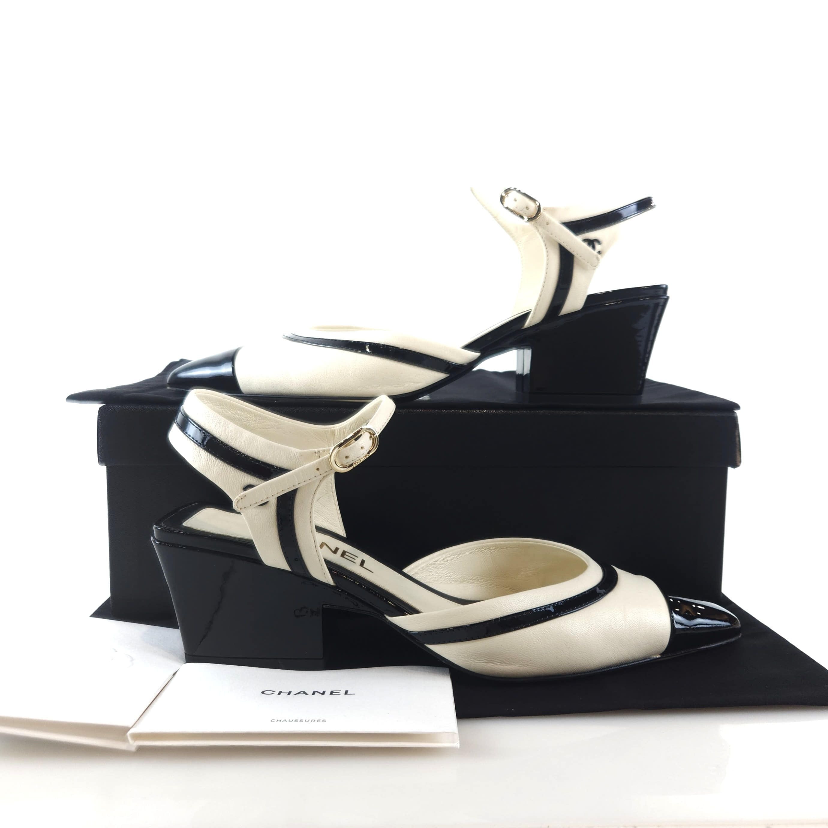CHANEL Two-Tone Slingback CC G38846 7240