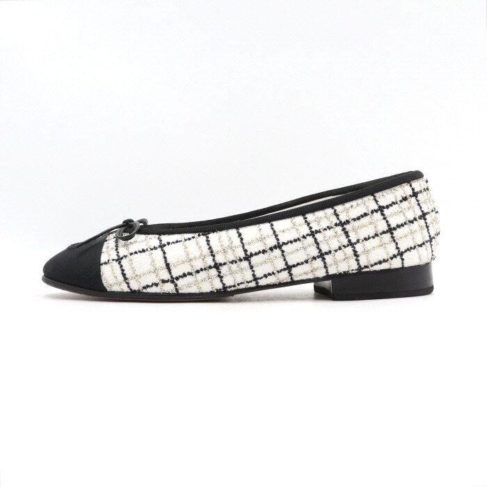 CHANEL Two-tone Tweed CC Ballet Flats for Women G02819 White aa46512
