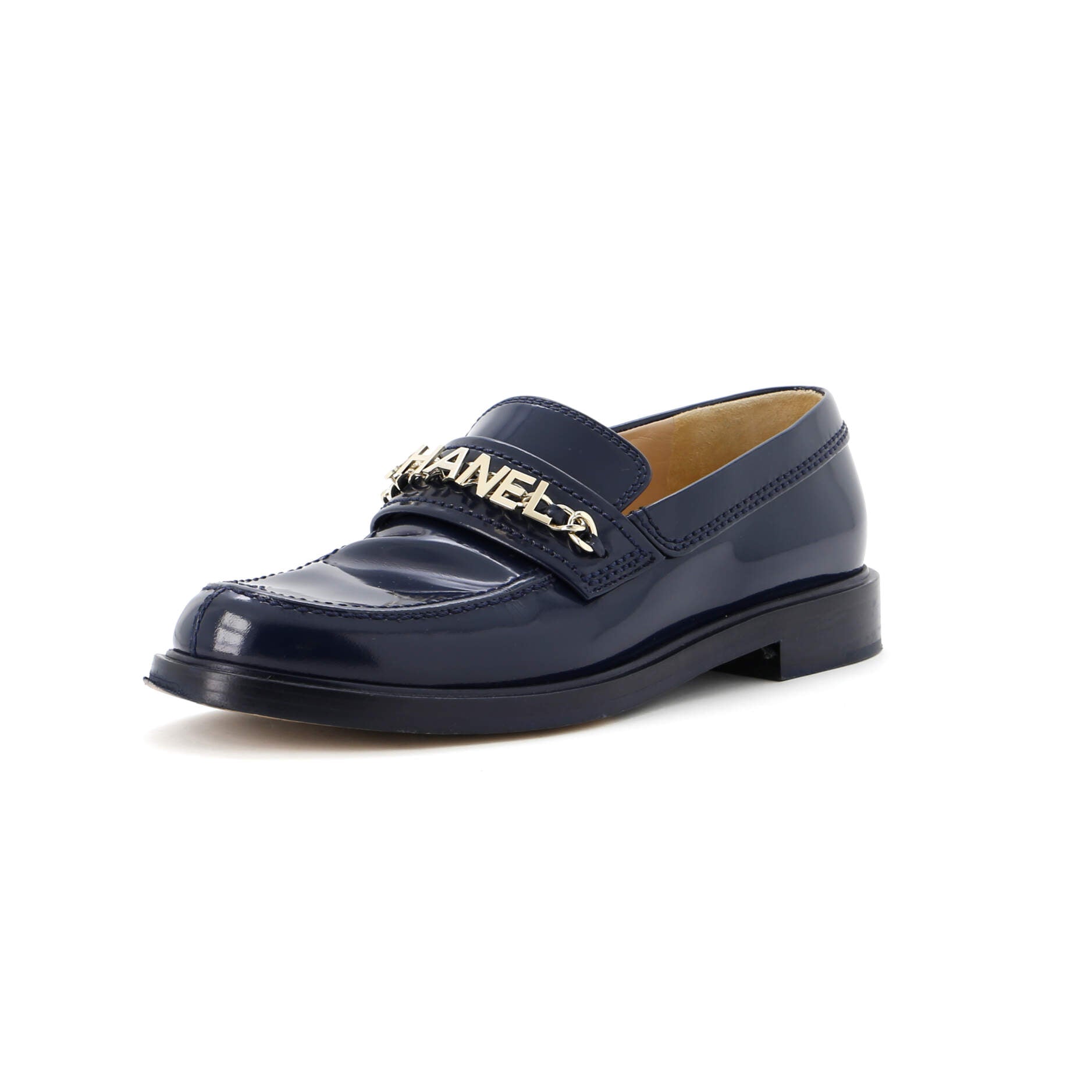 CHANEL Women's Logo Loafers Shiny Calfskinæœ‰é»‘è‰²