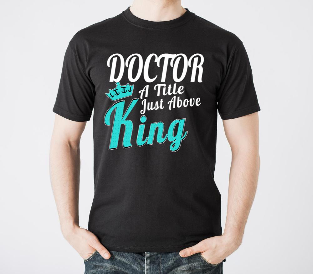 Doctor A Title Just Above King green hippie - Unisex Standard T-Shirt