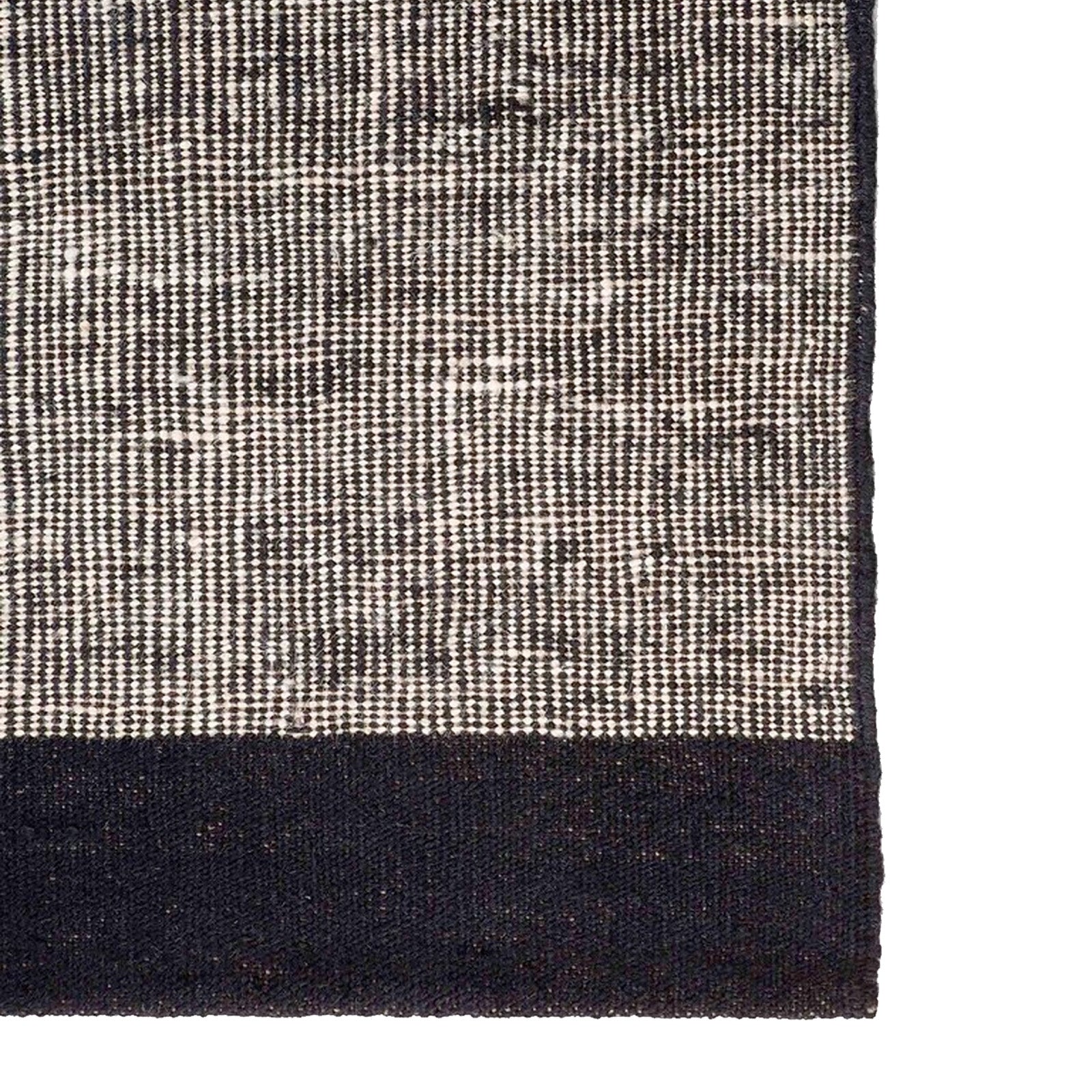 Dots Kilim Rug | Black 3